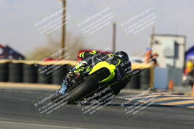 media/Apr-16-2022-CVMA (Sat) [[090b37c3ce]]/Race 14 Amateur Supersport Open/